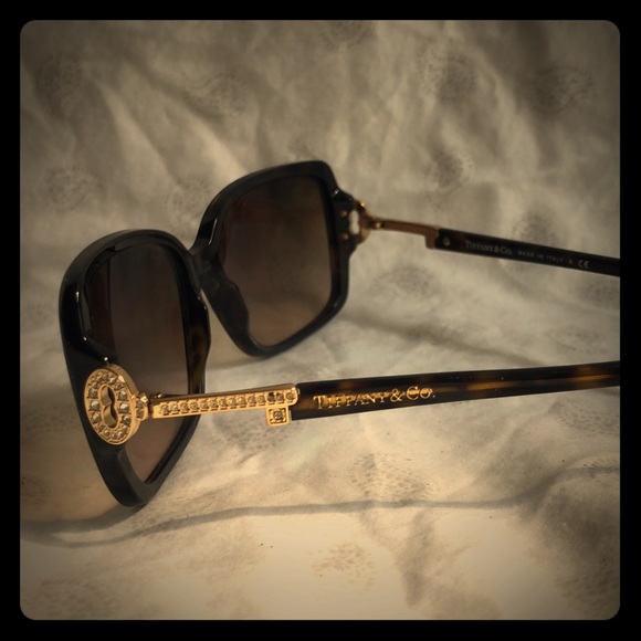 Tiffany & Co. Accessories - Authentic Tiffany and Co key sunglasses